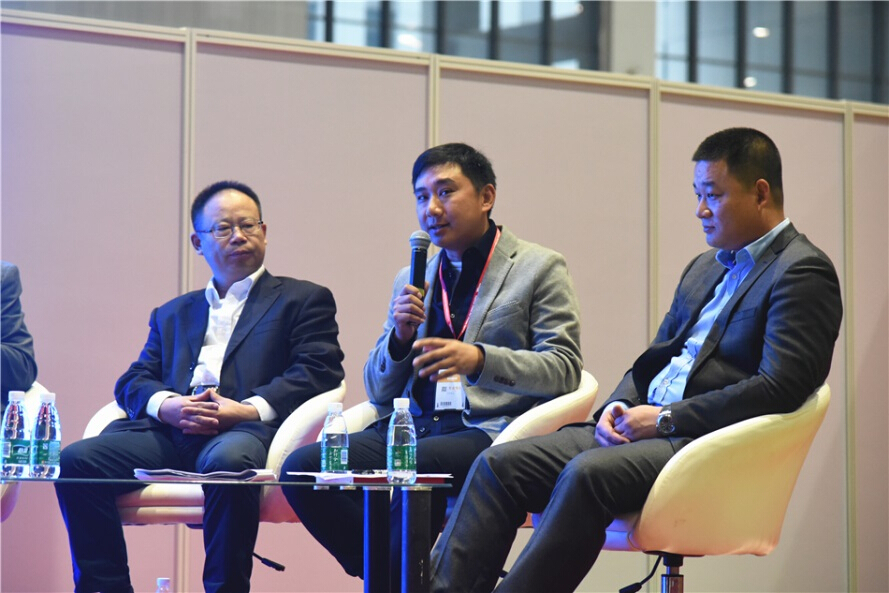 北京調良寵物職業培訓學校校長何軍先生闡述中國目前的寵物培訓機構現狀 北京調良寵物職業培訓學校校長何軍先生闡述中國目前的寵物培訓機構現狀